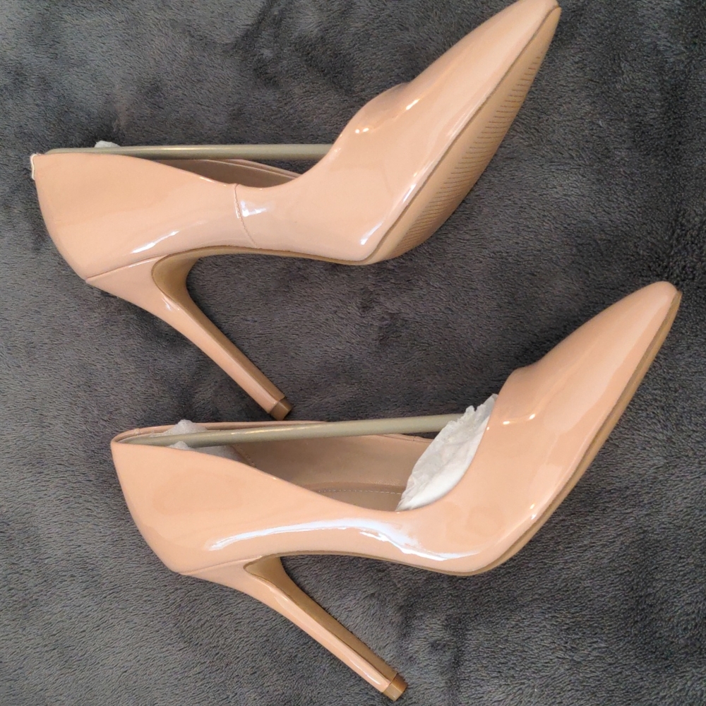 Charles David Nude Pumps - Picture 2 of 4